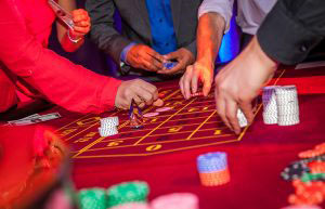 Bedrijfsevenement met thema casino organiseren