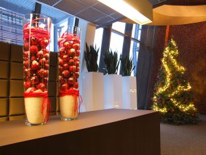 Vazen met kerstballen Plant-Axis